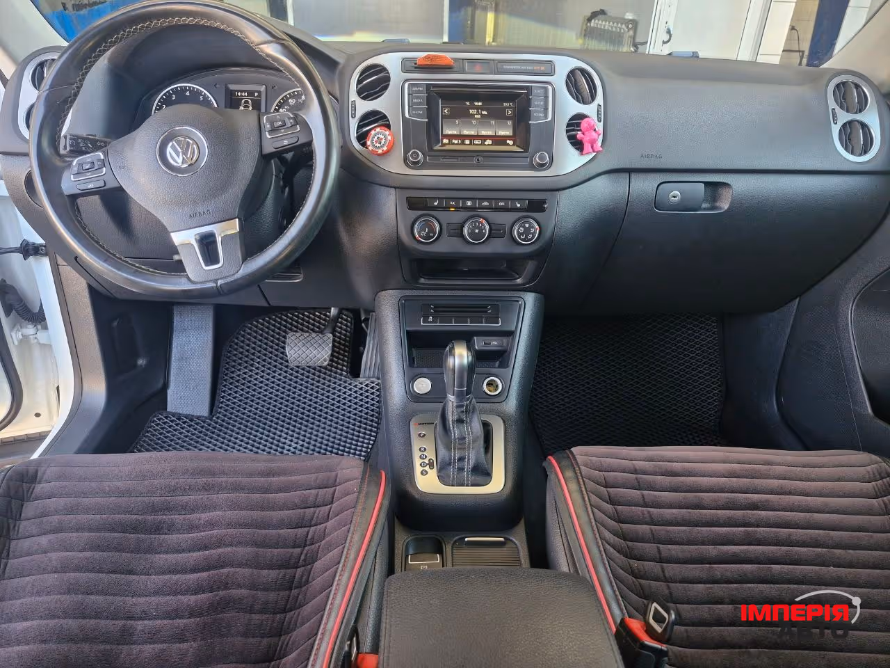 Volkswagen Tiguan - фото 16