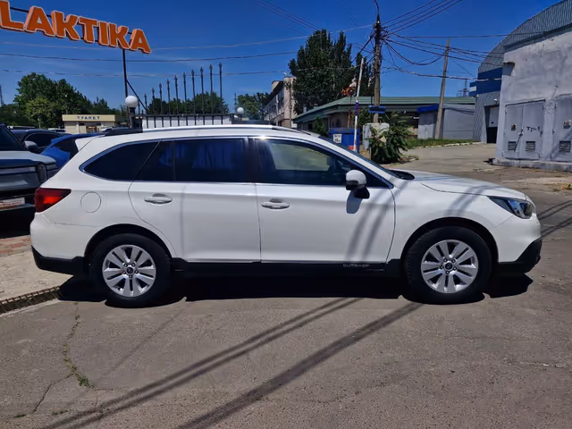 Subaru Outback - фото 2
