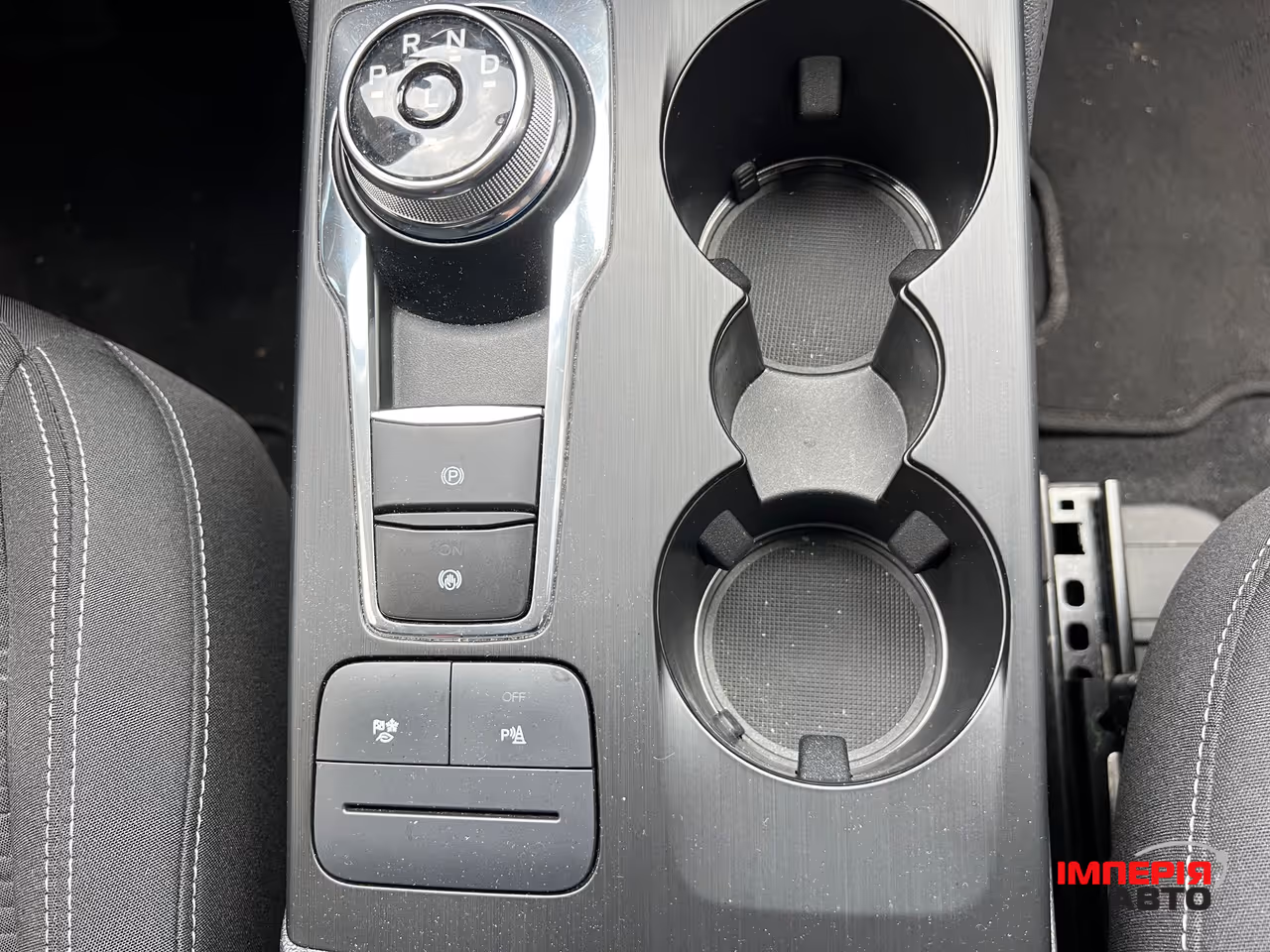 Ford Kuga - фото 23