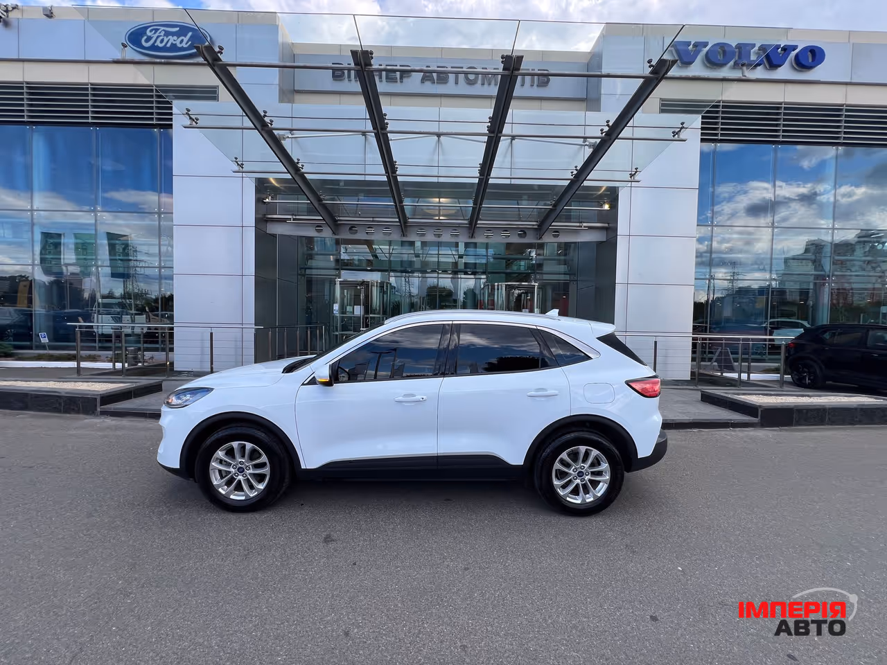 Ford Kuga - фото 4