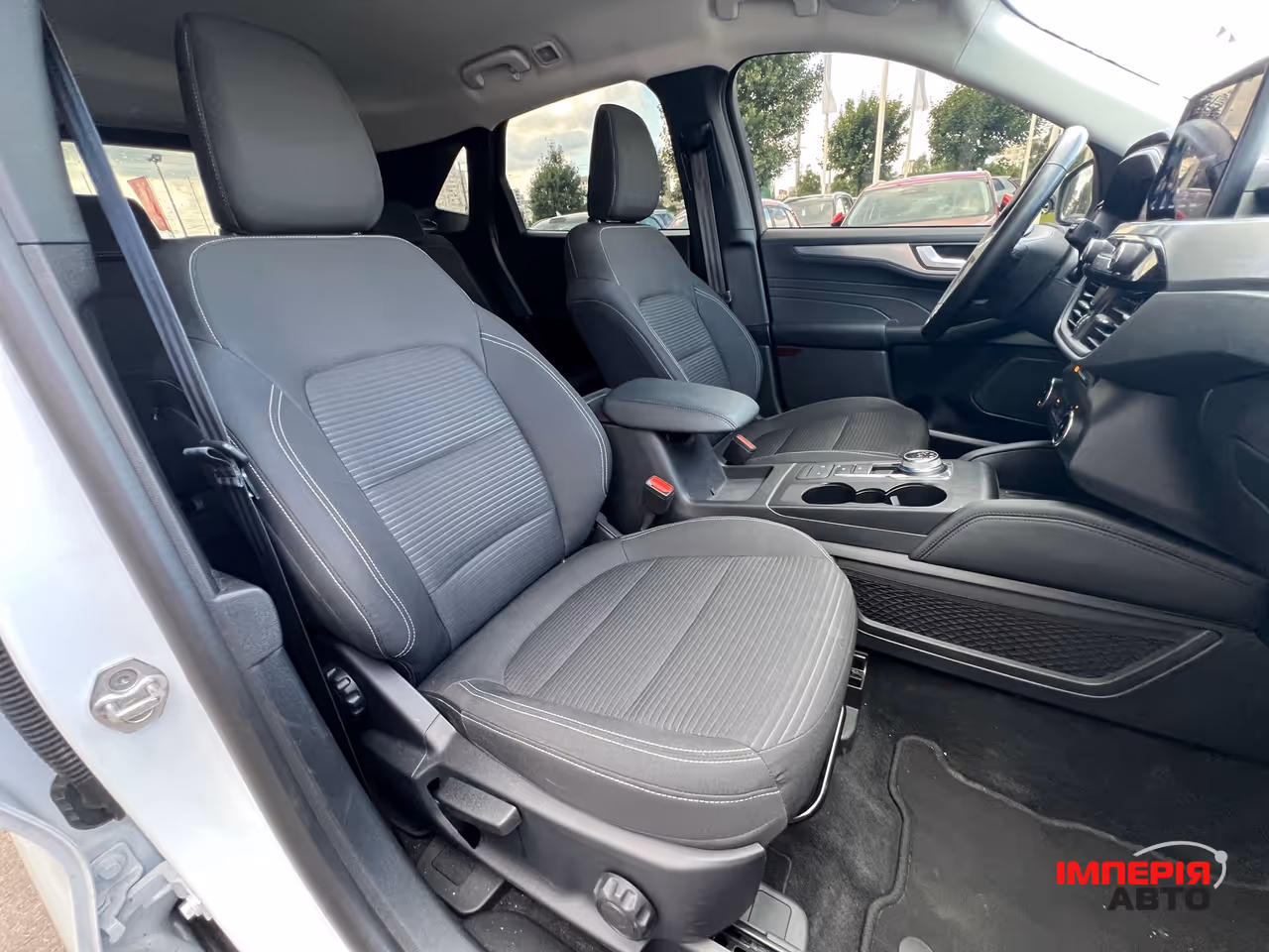 Ford Kuga - фото 19
