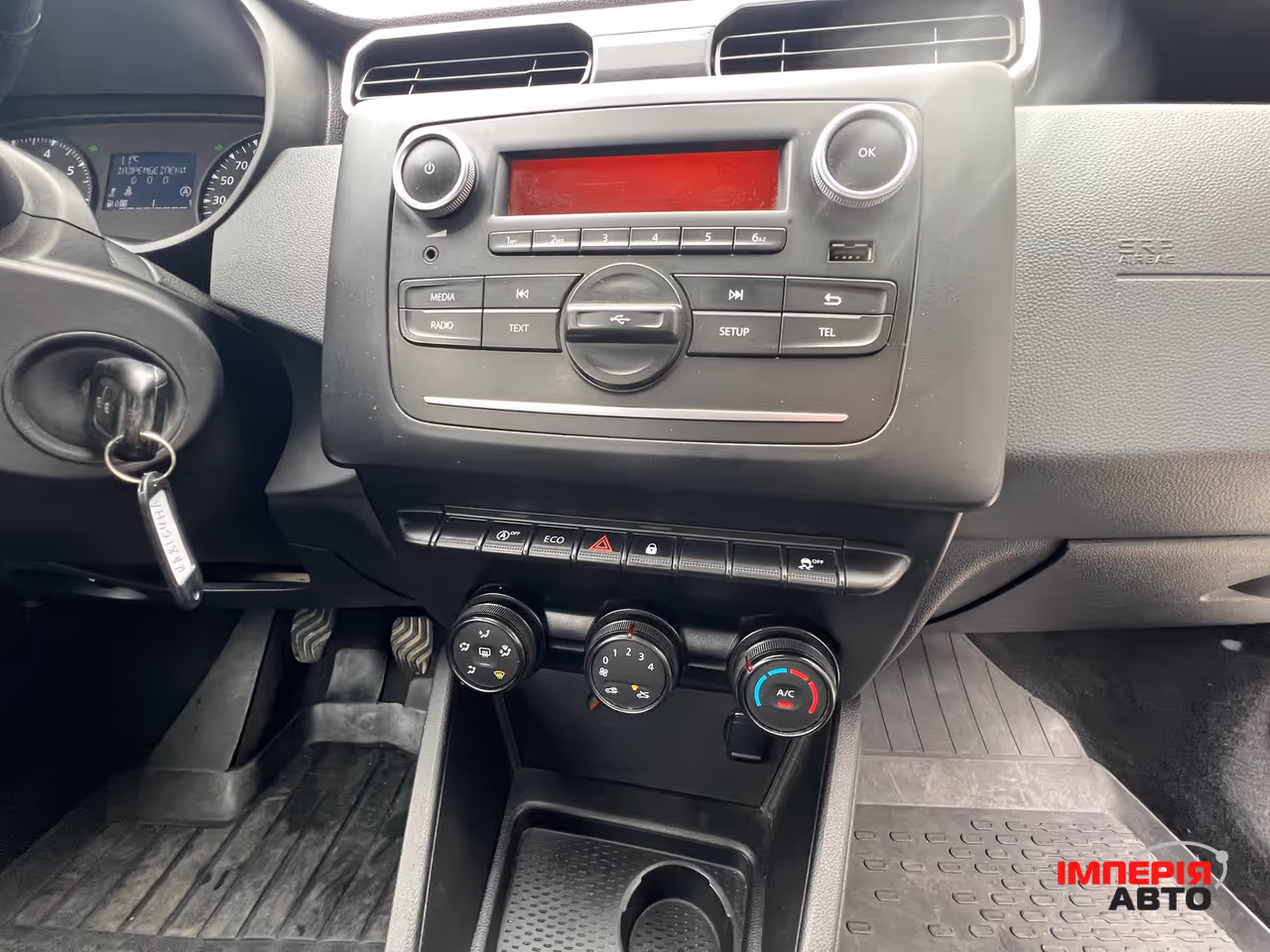 Renault Duster - фото 12