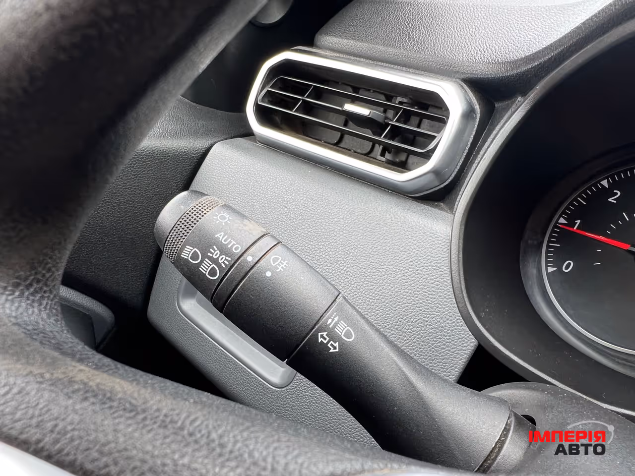 Renault Duster - фото 18