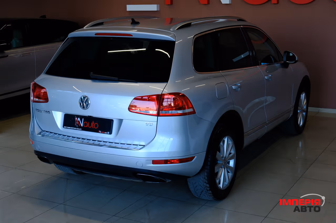 Volkswagen Touareg - фото 5