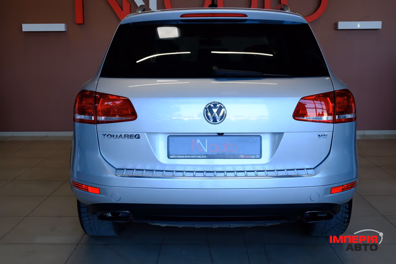 Volkswagen Touareg - фото 6