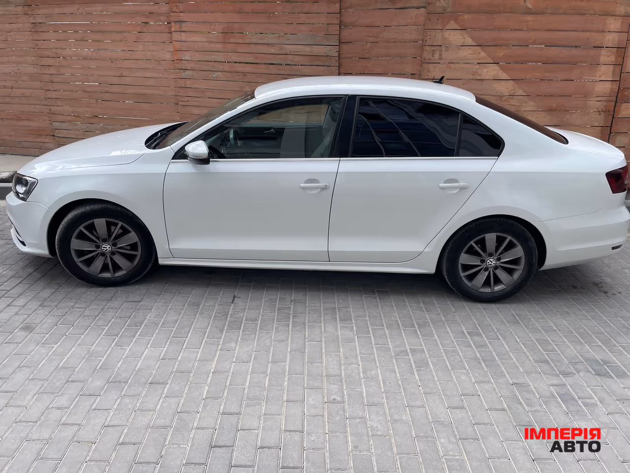 Volkswagen Jetta - фото 4