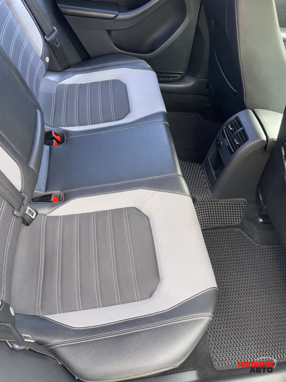 Volkswagen Jetta - фото 10