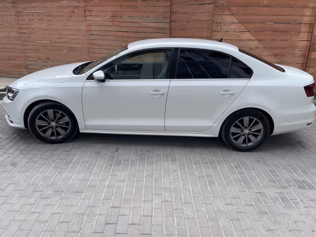 Volkswagen Jetta - фото 4
