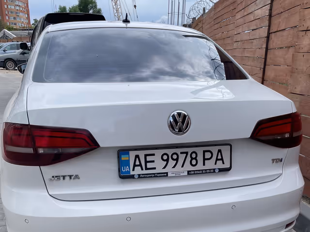 Volkswagen Jetta - фото 5