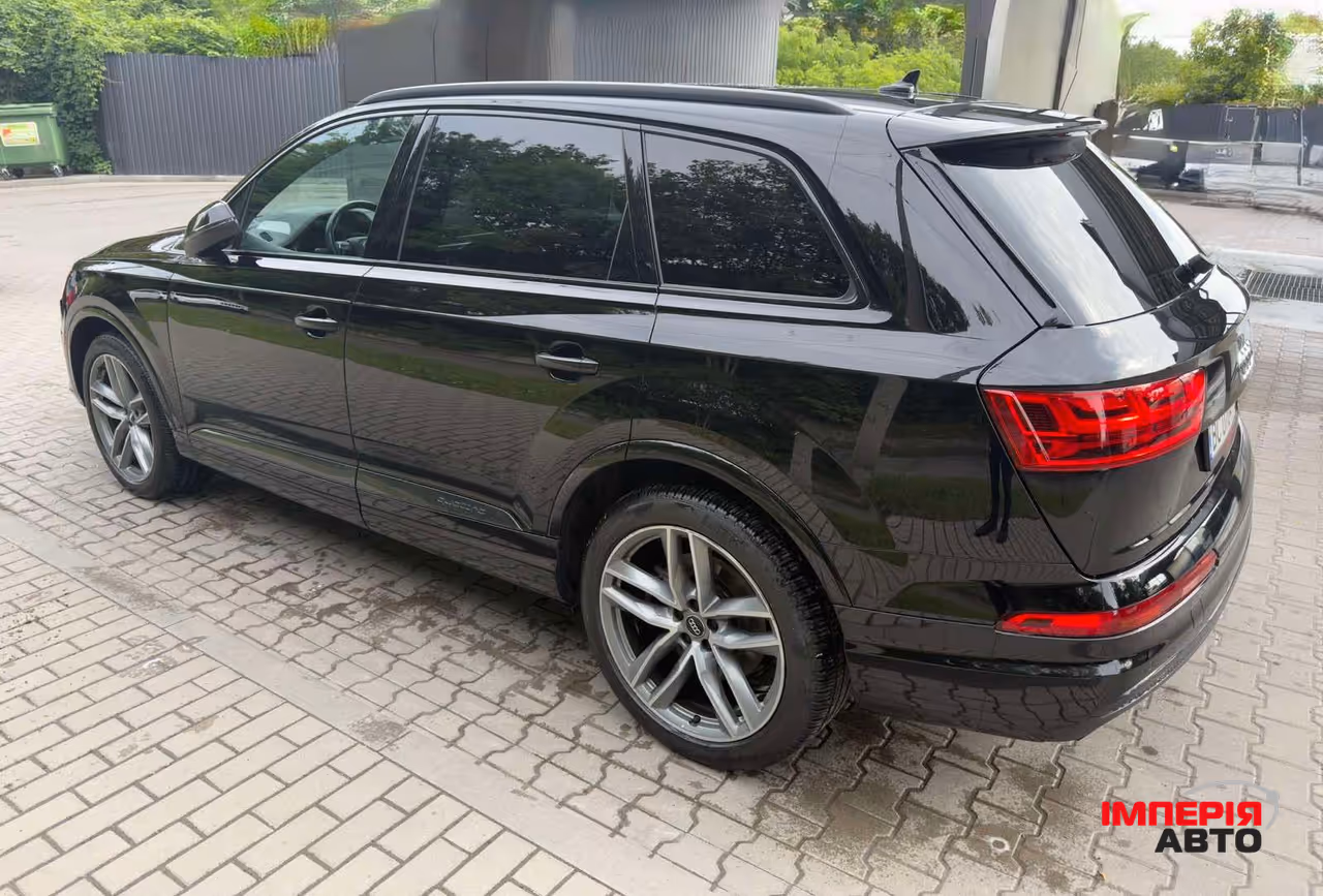 Audi Q7 - фото 4