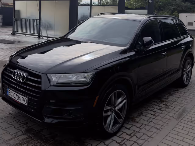 Audi Q7 - фото 2