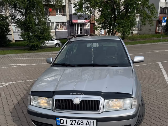 Skoda Octavia - фото 1