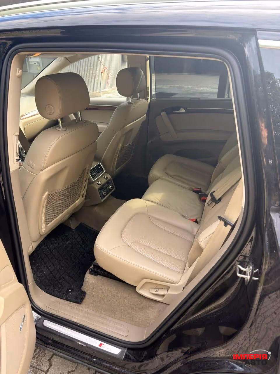 Audi Q7 - фото 6