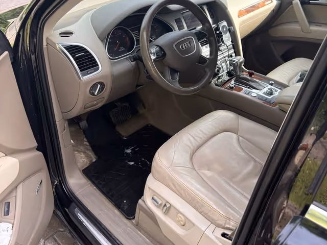 Audi Q7 - фото 4