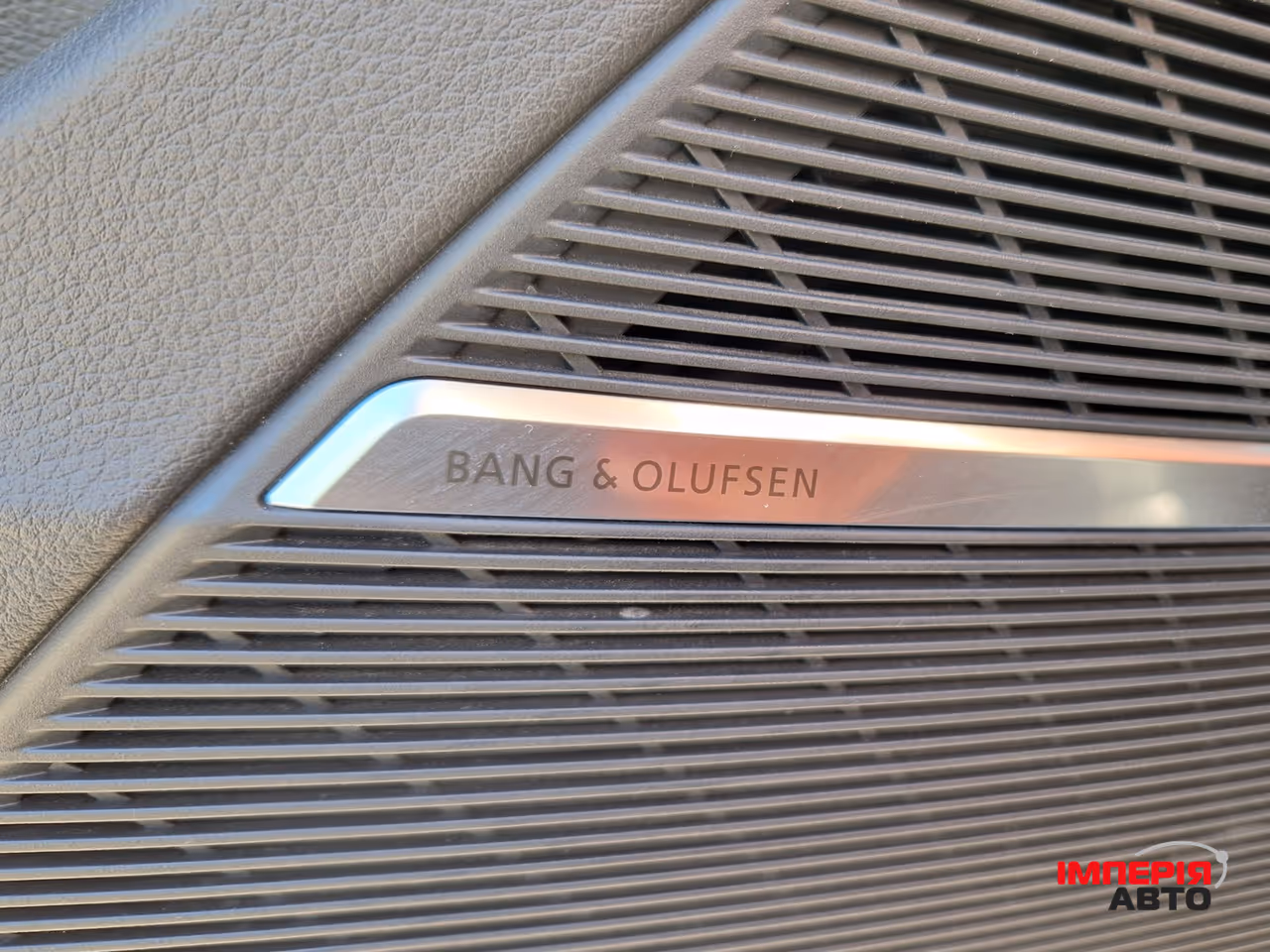 Audi Q8 - фото 23