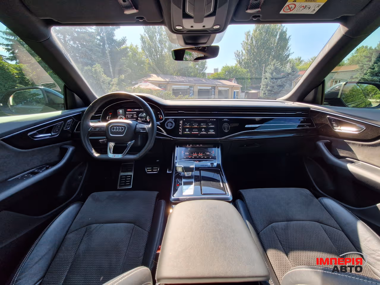 Audi Q8 - фото 31