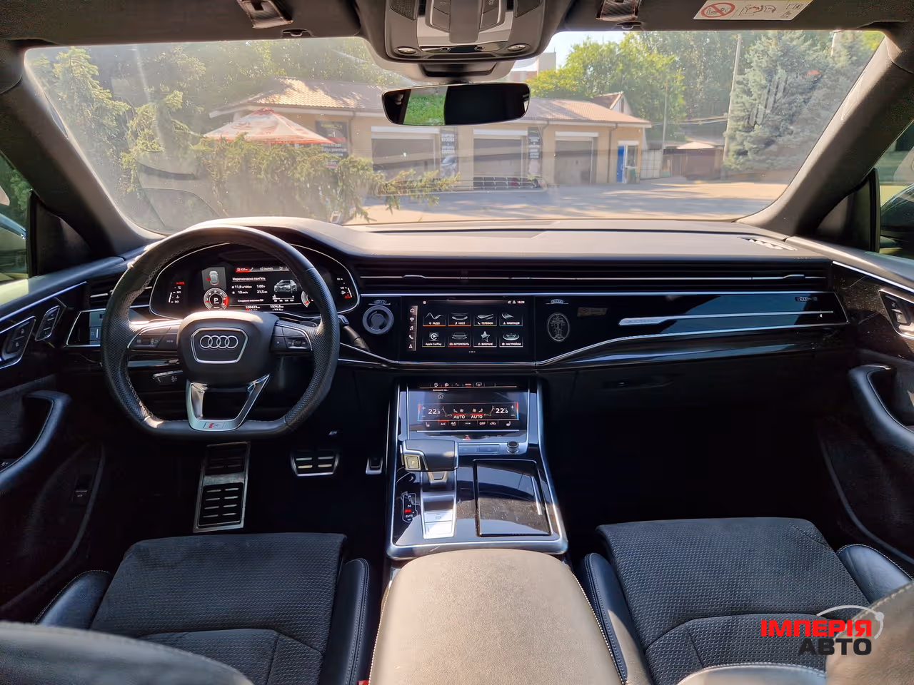Audi Q8 - фото 32