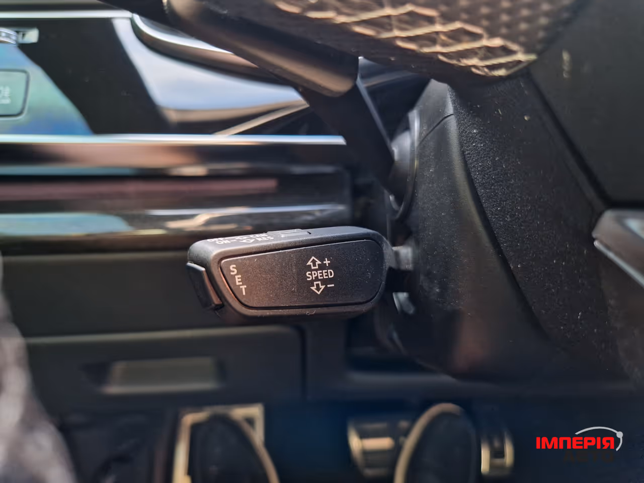 Audi Q8 - фото 25
