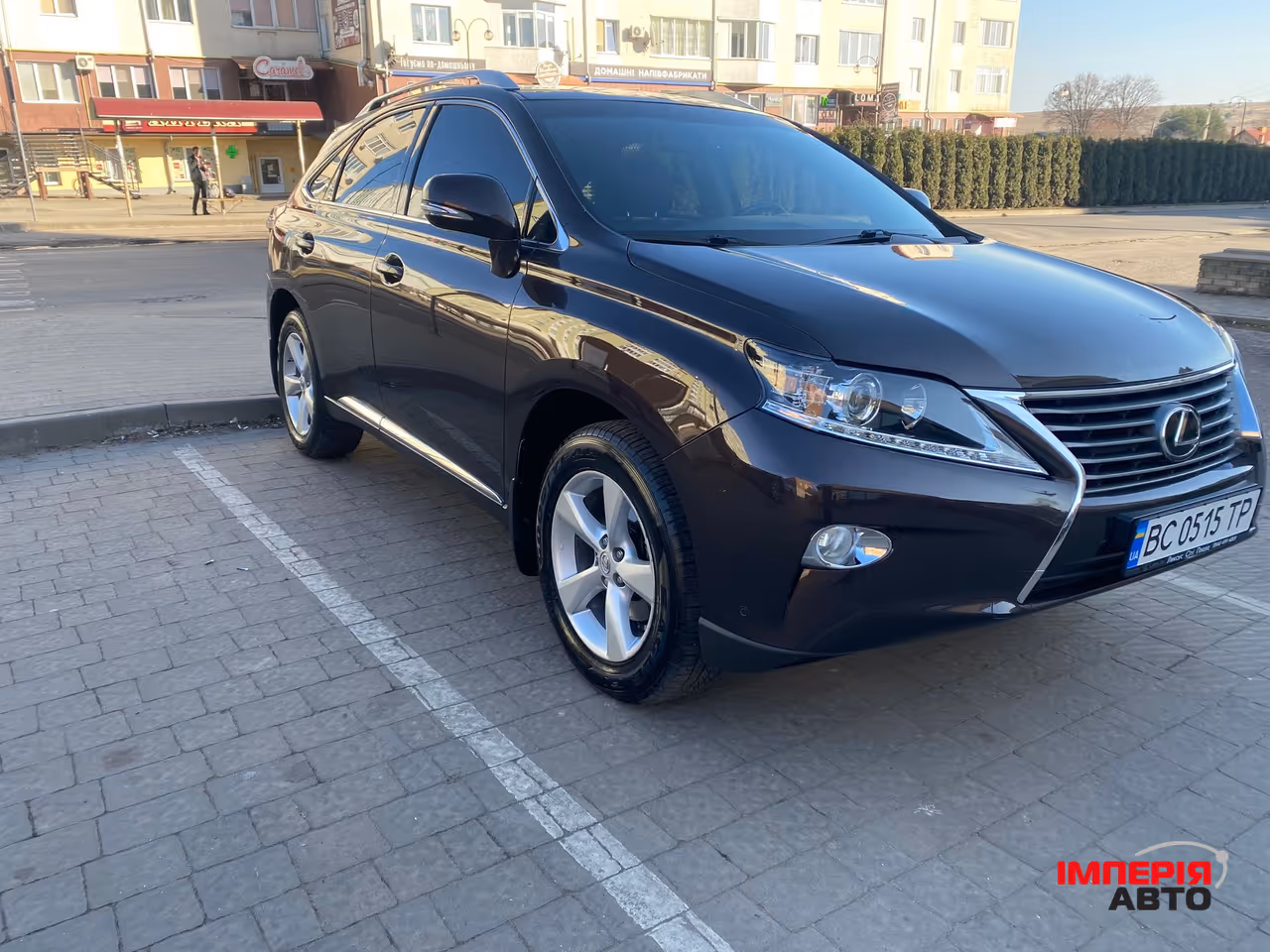 Lexus RX - фото 1
