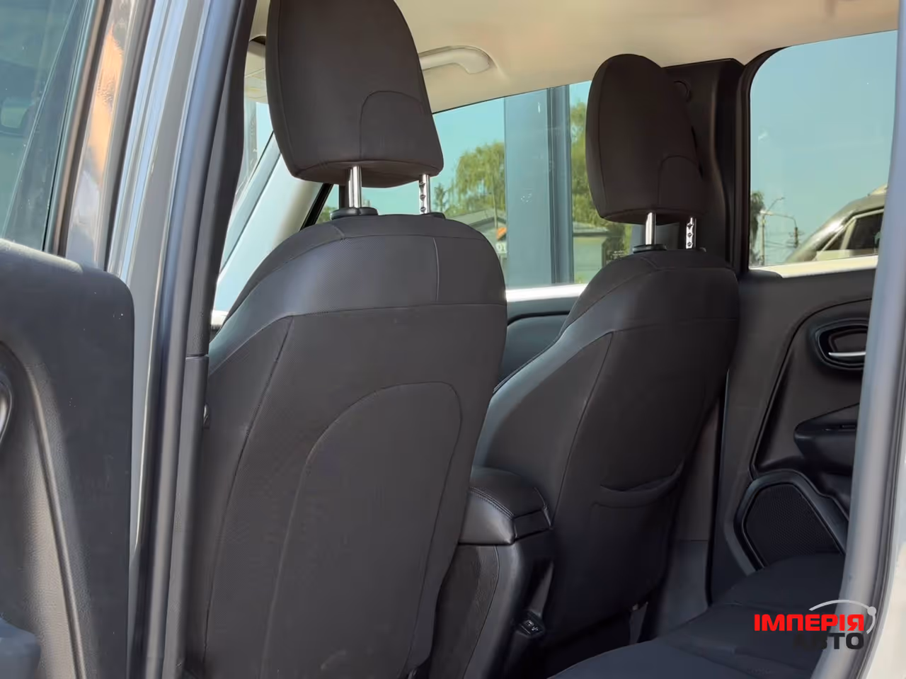 Jeep Renegade - фото 51