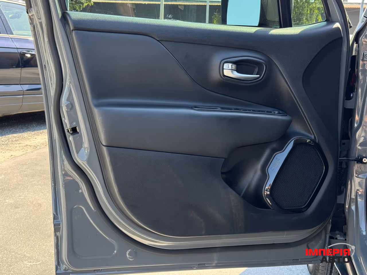 Jeep Renegade - фото 26