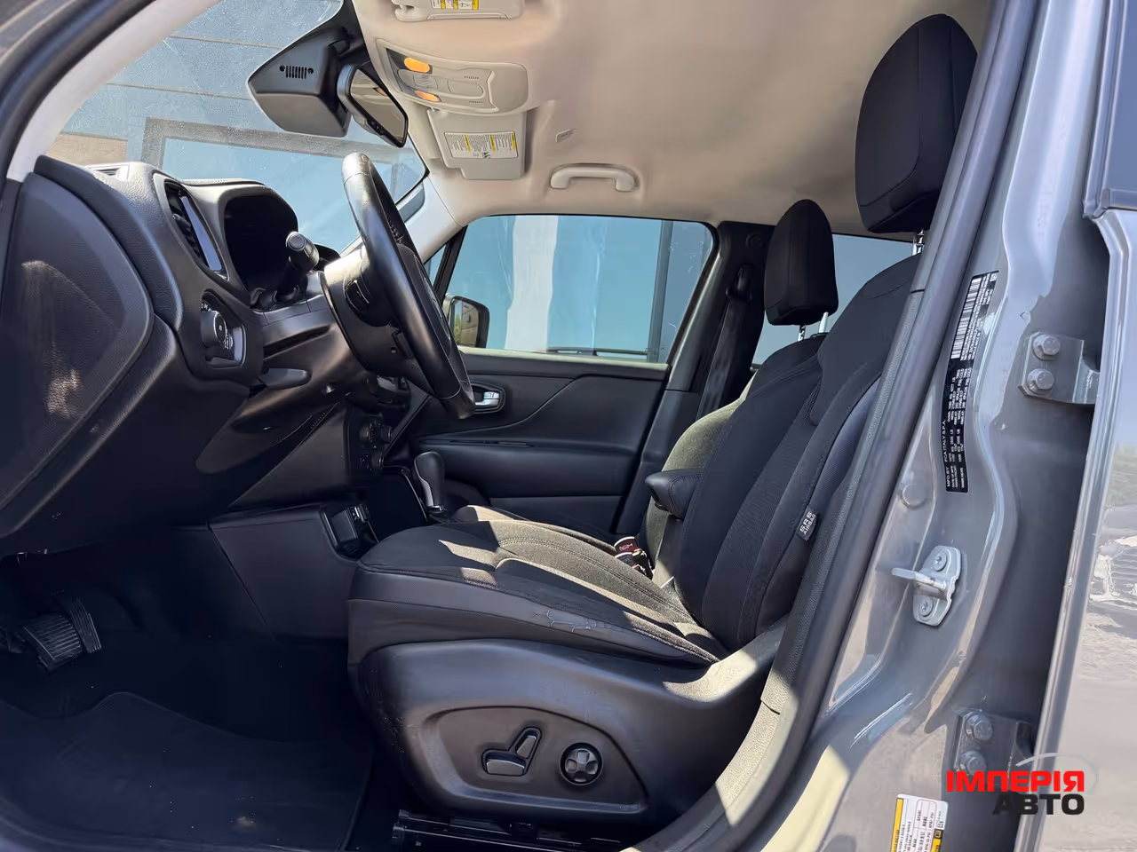 Jeep Renegade - фото 31