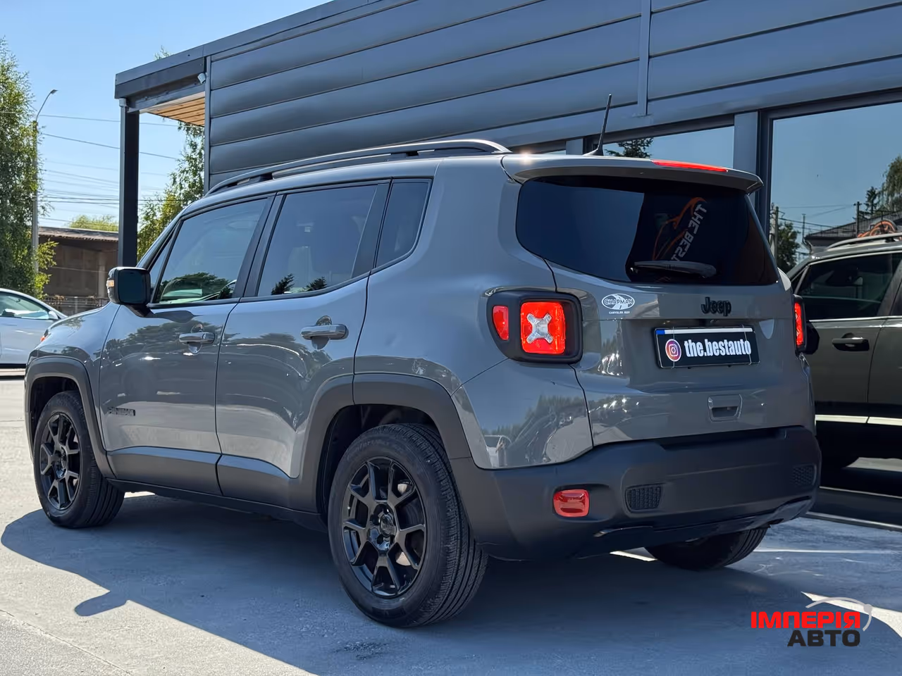 Jeep Renegade - фото 17