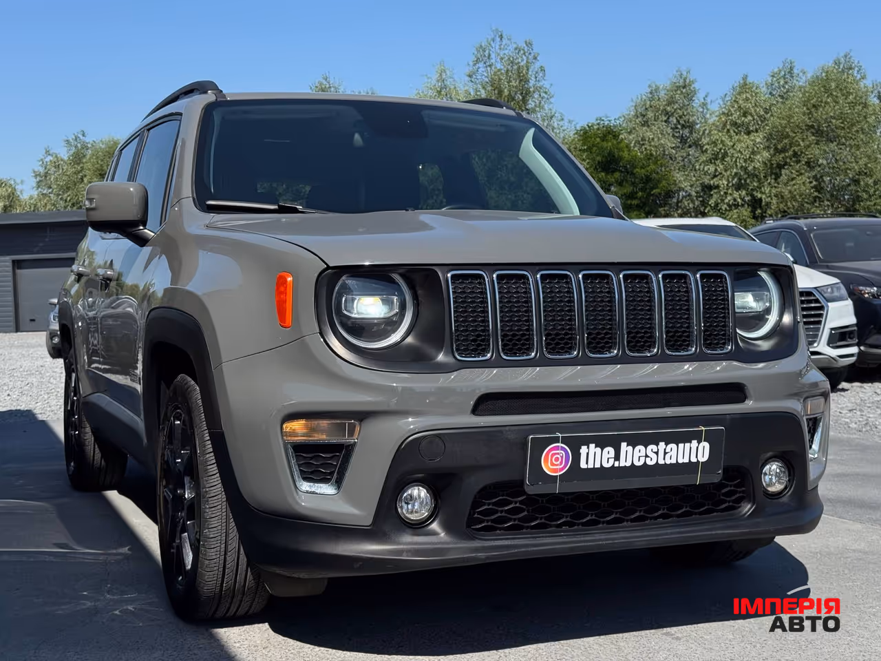 Jeep Renegade - фото 12