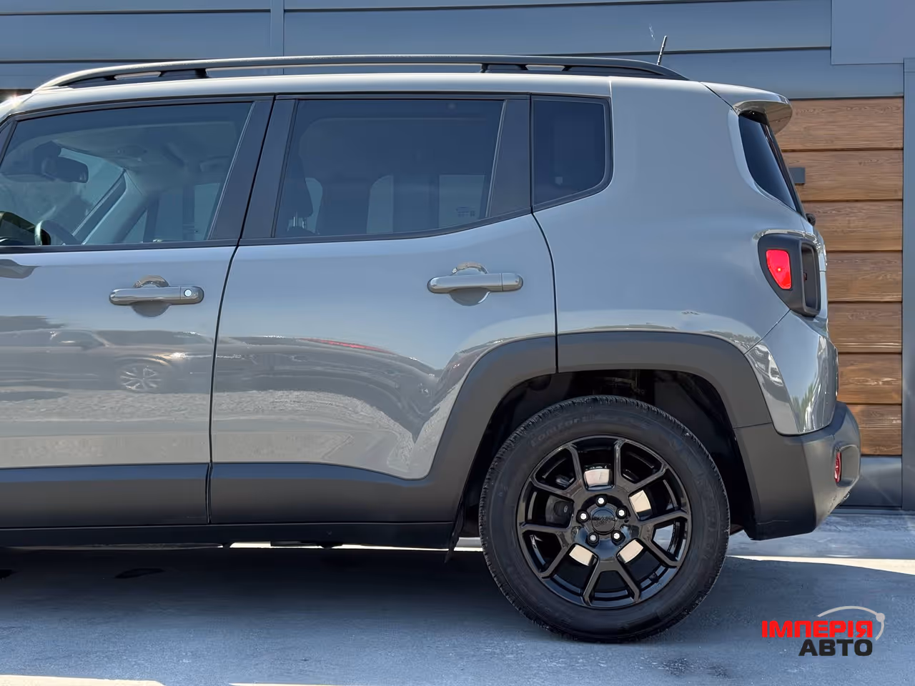Jeep Renegade - фото 16