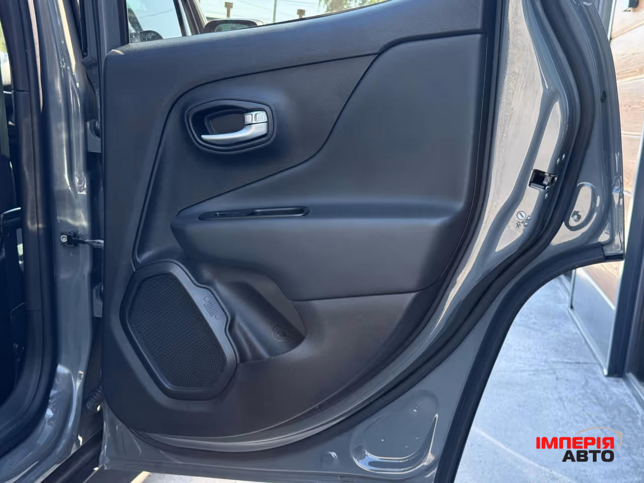 Jeep Renegade - фото 54