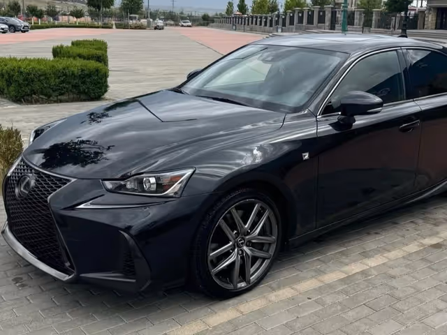 Lexus IS - фото 2