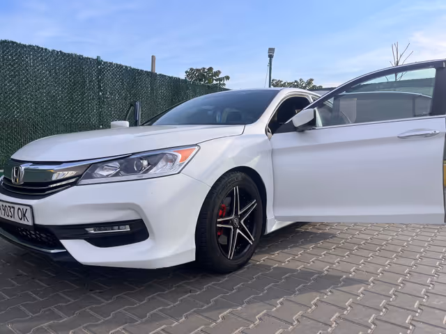 Honda Accord - фото 2