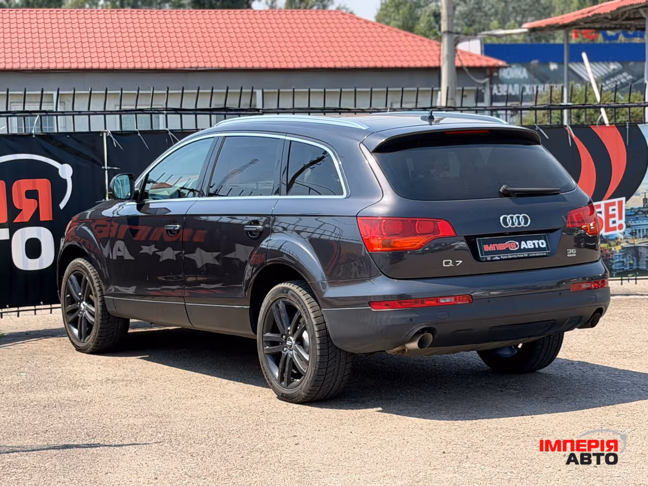 Audi Q7 - фото 5