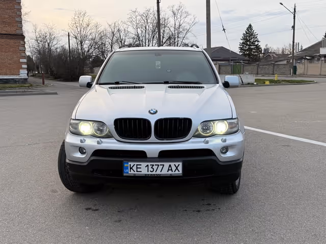 BMW X5 - фото 3
