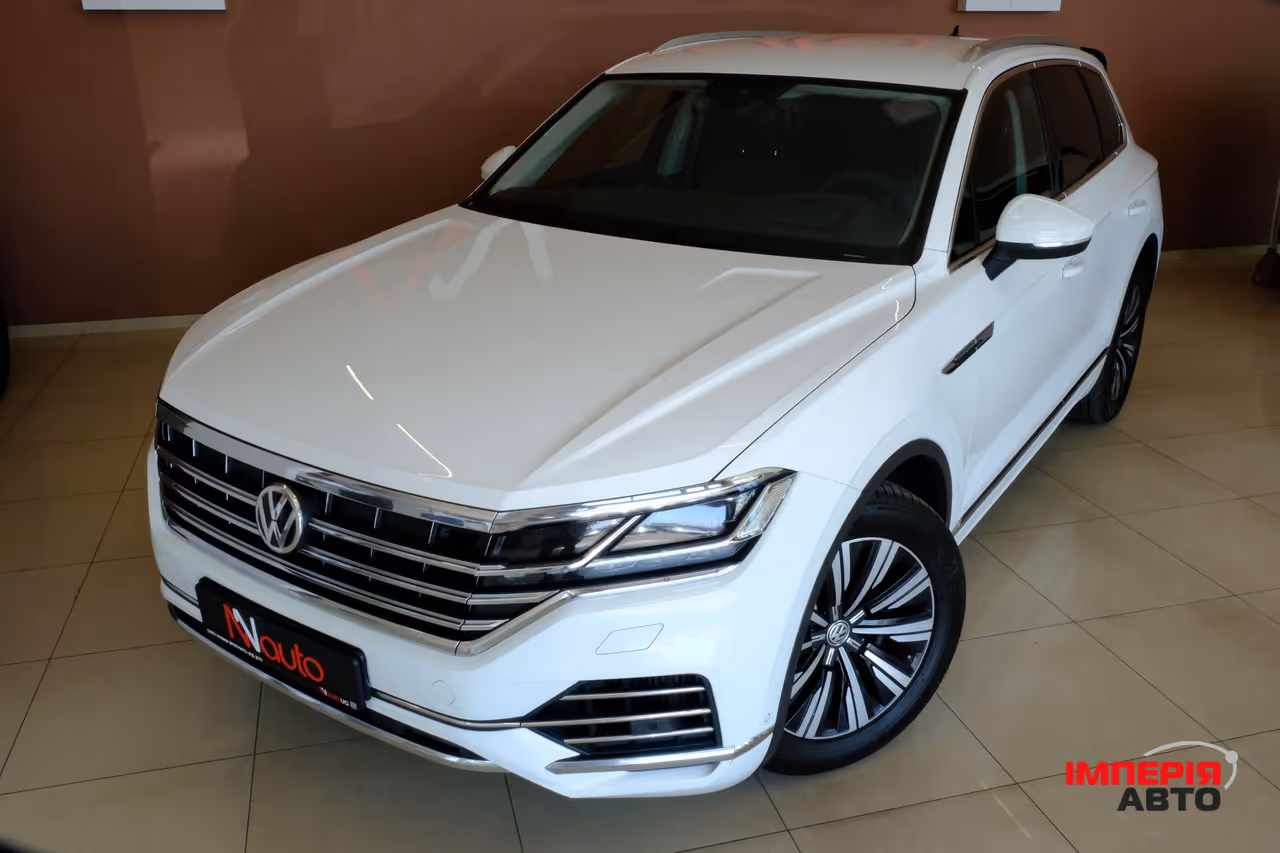 Volkswagen Touareg - фото 2