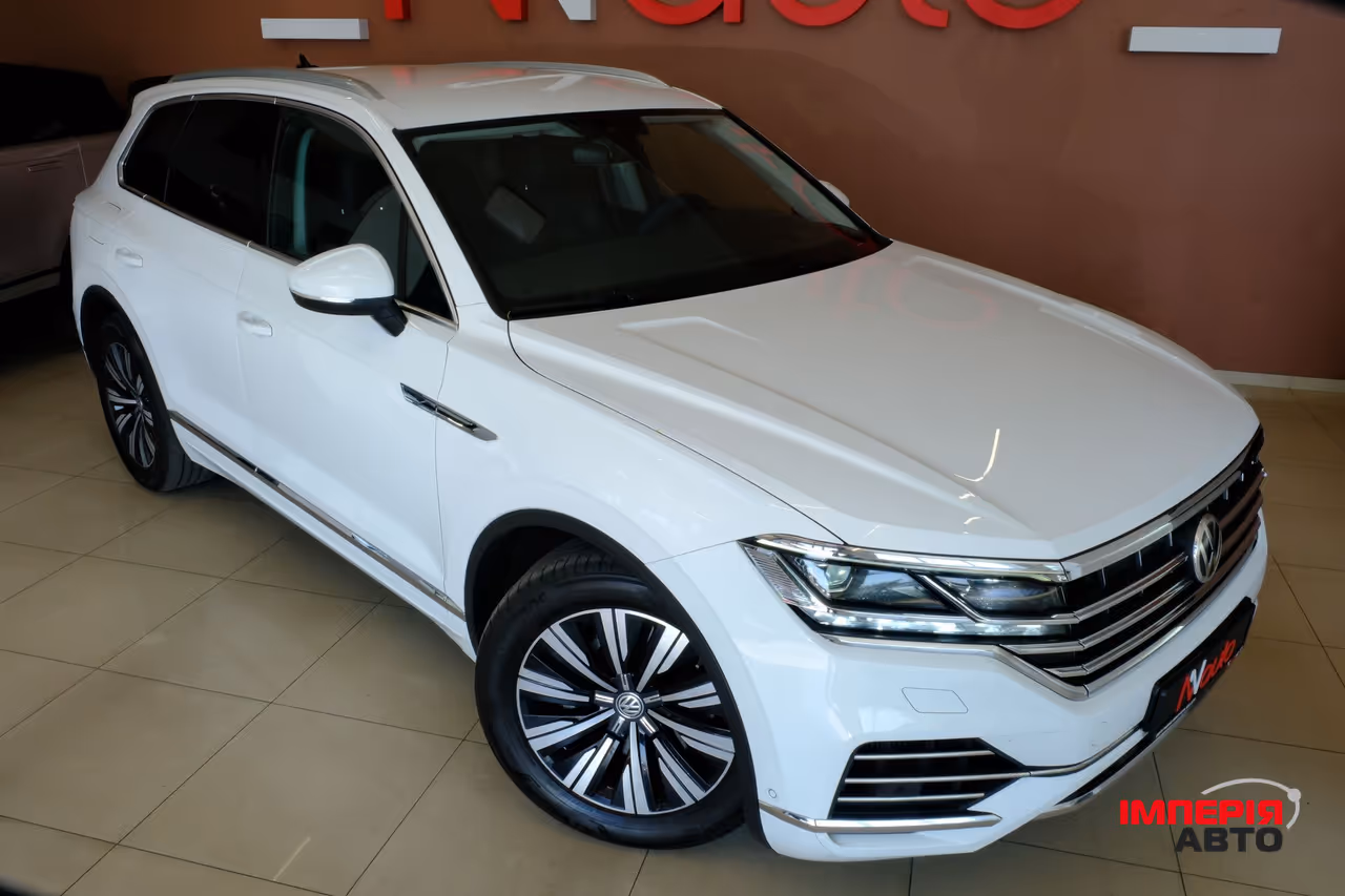 Volkswagen Touareg - фото 4