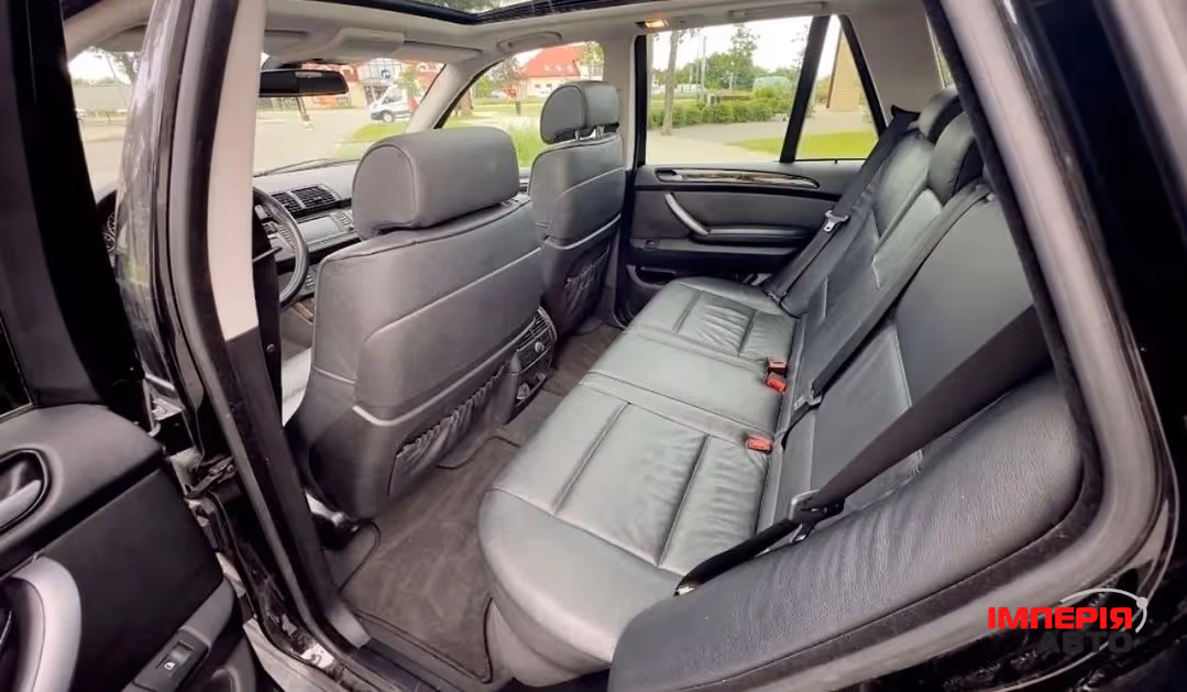 BMW X5 - фото 8