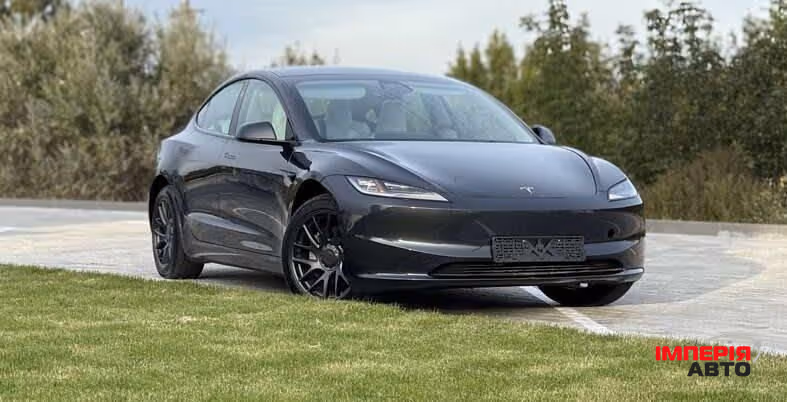 Tesla Model 3 - фото 1