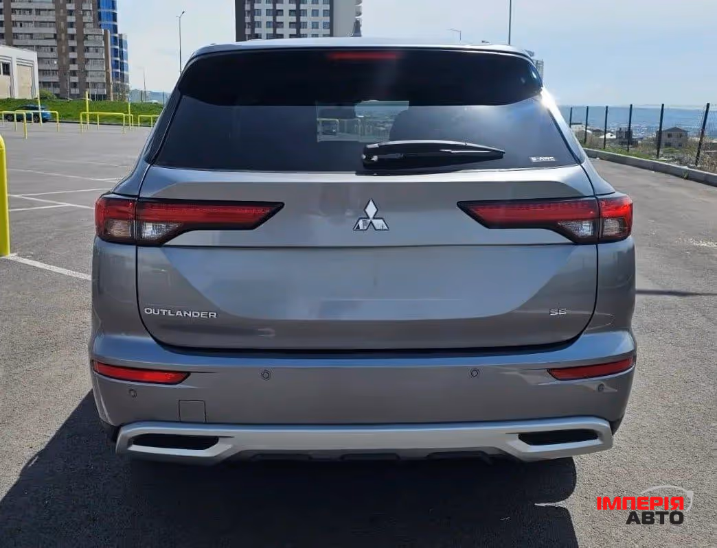 Mitsubishi Outlander - фото 5