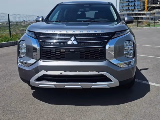 Mitsubishi Outlander - зображення 1