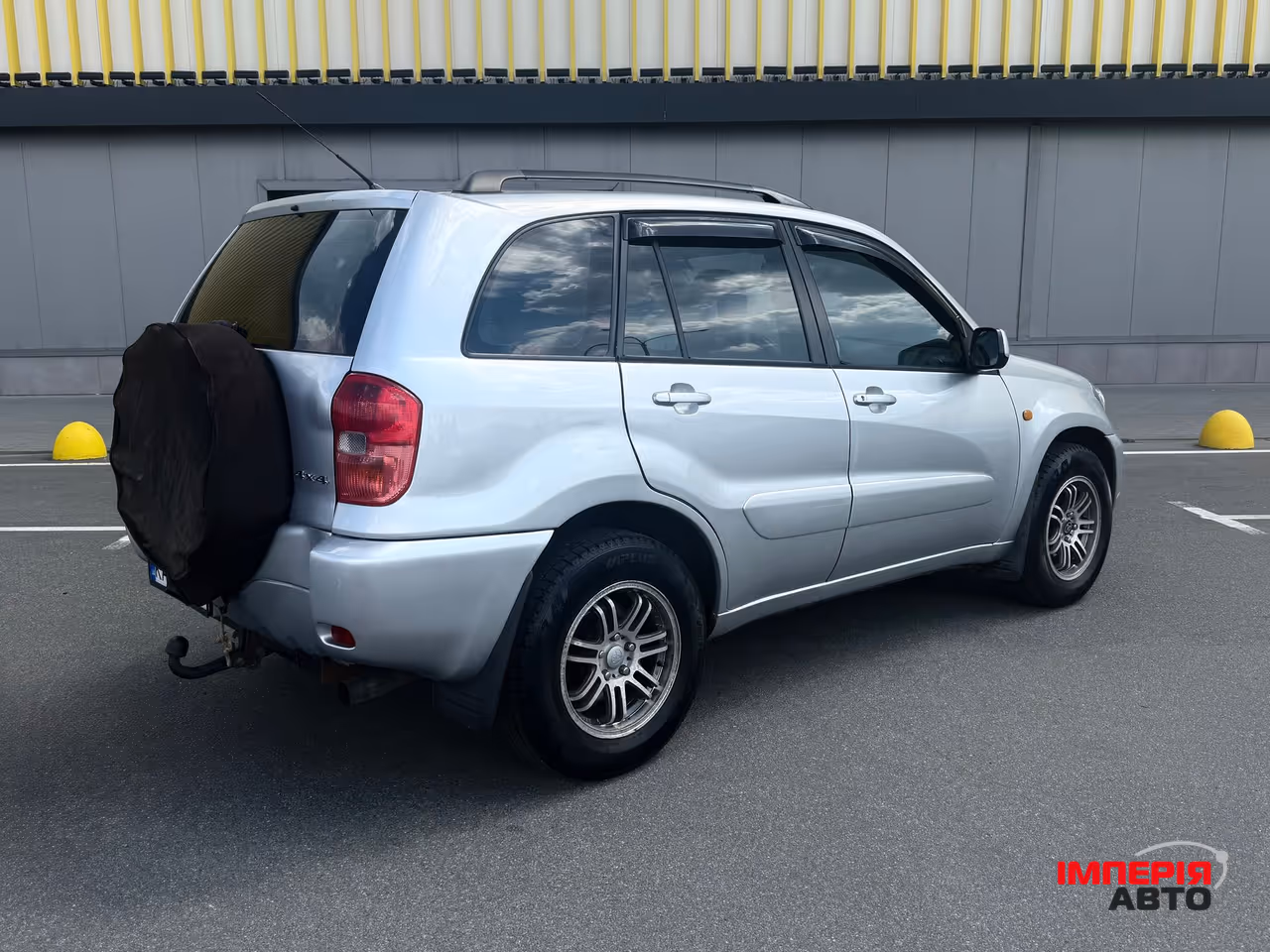 Toyota RAV4 - фото 17