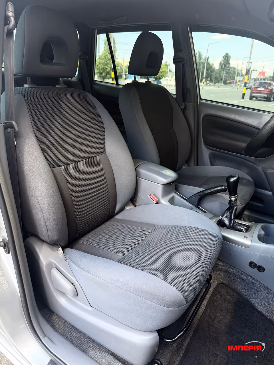 Toyota RAV4 - фото 32