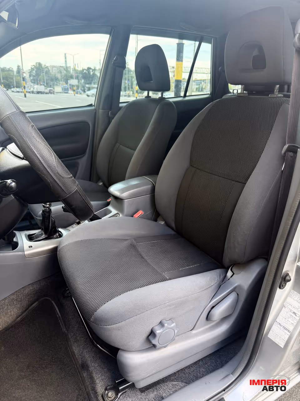 Toyota RAV4 - фото 26