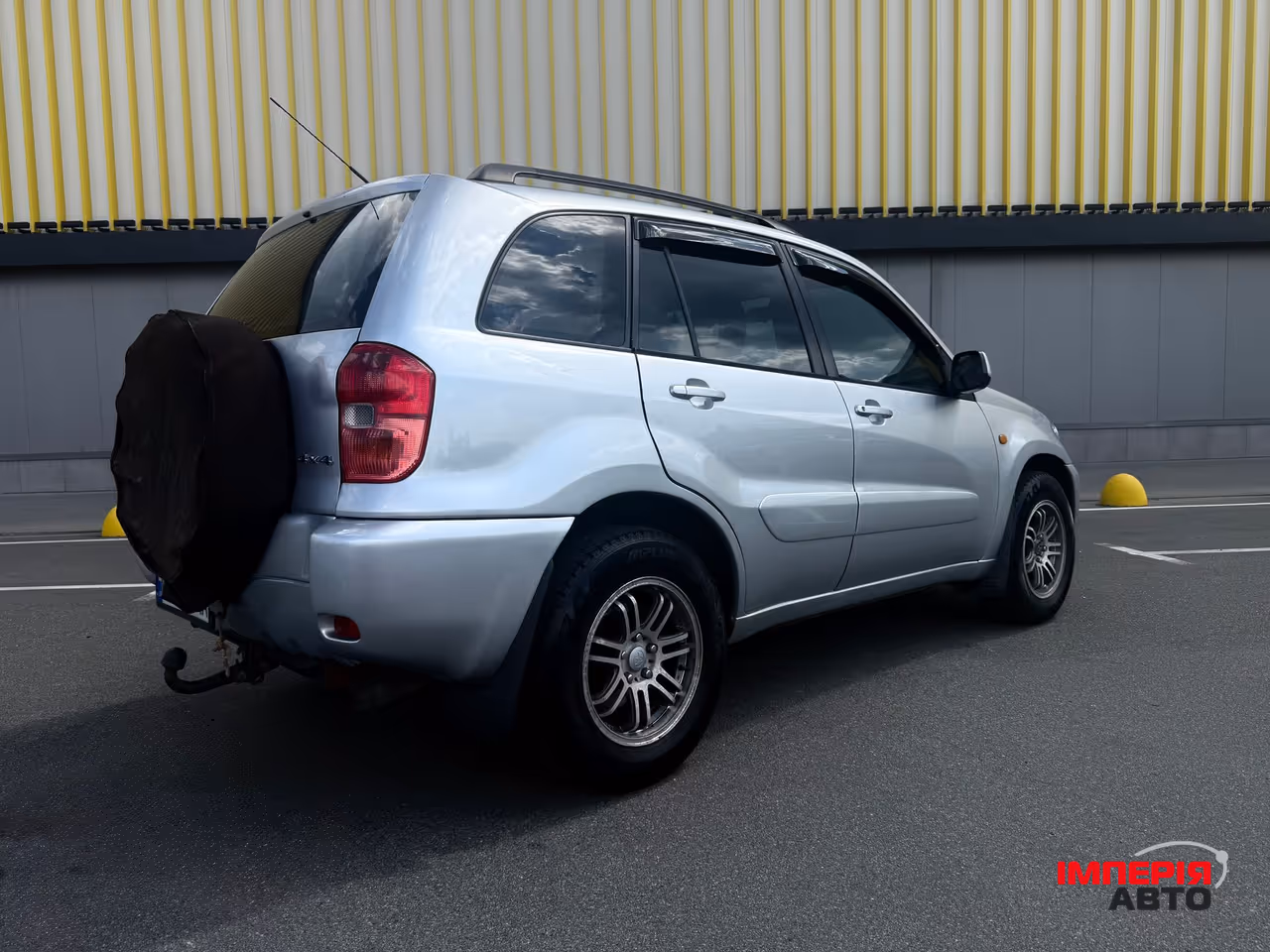 Toyota RAV4 - фото 15