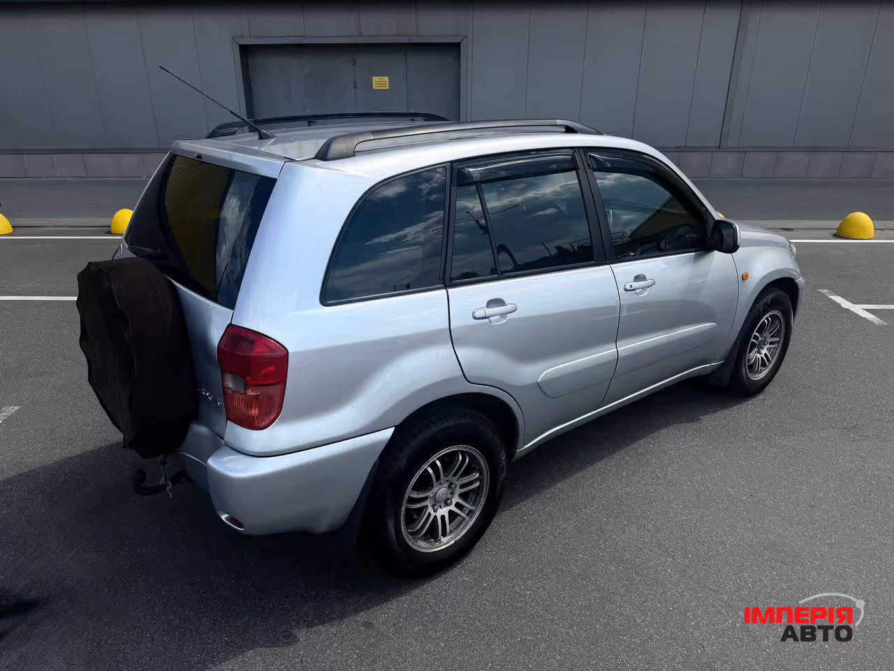 Toyota RAV4 - фото 19