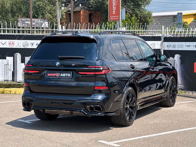 BMW X7 - фото 5