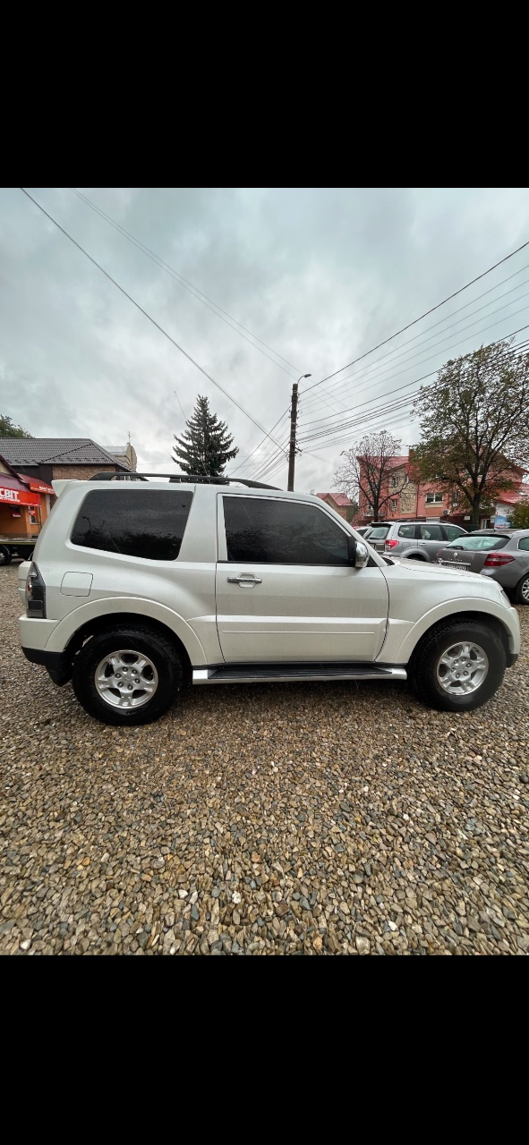Mitsubishi Pajero - фото 14