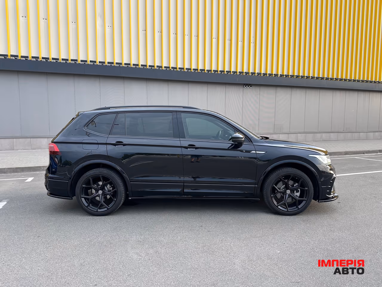 Volkswagen Tiguan - фото 10
