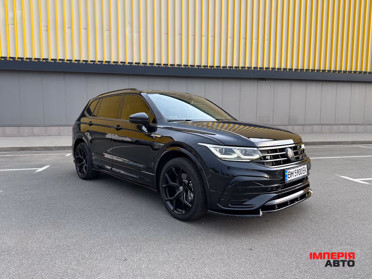 Volkswagen Tiguan - фото 12