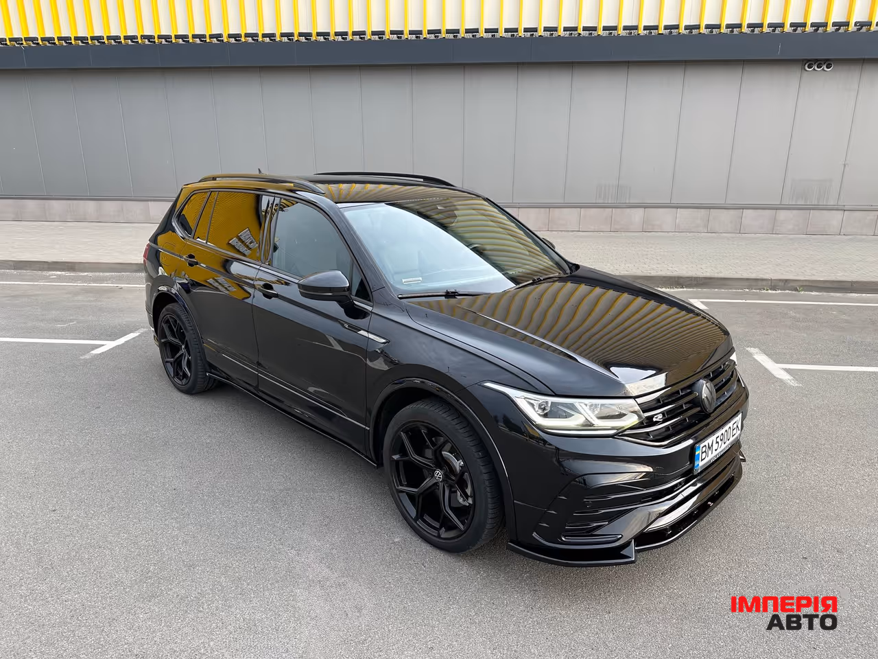 Volkswagen Tiguan - фото 4